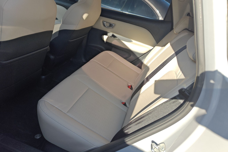 五菱汽车 五菱缤果PLUS 2024款 330km 五座版中控内饰21