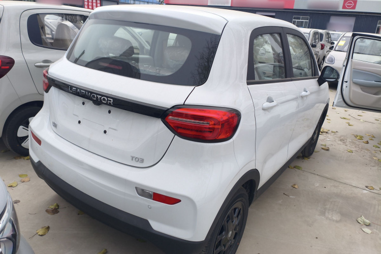 零跑汽车 零跑T03 2025款 310舒享版车身外观6005