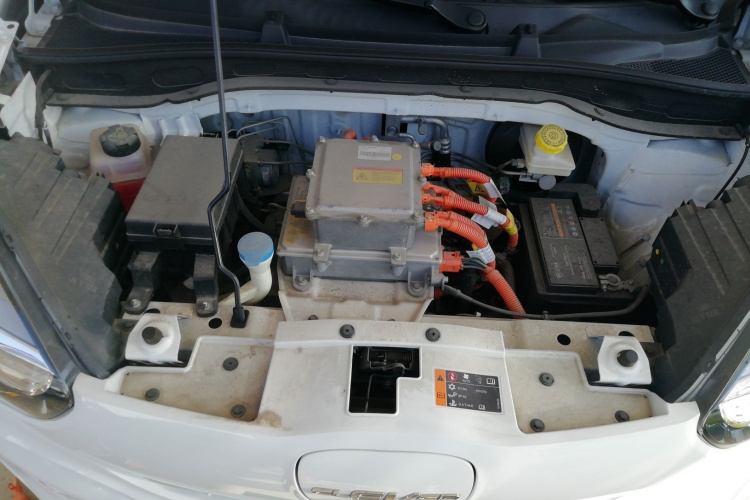 荣威 科莱威CLEVER 2022款 311km元气啵啵版机舱底盘24