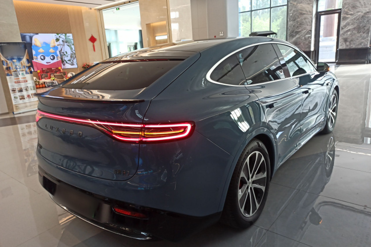 鸿蒙智行 智界R7 2024款 纯电 736km UItra车身外观7