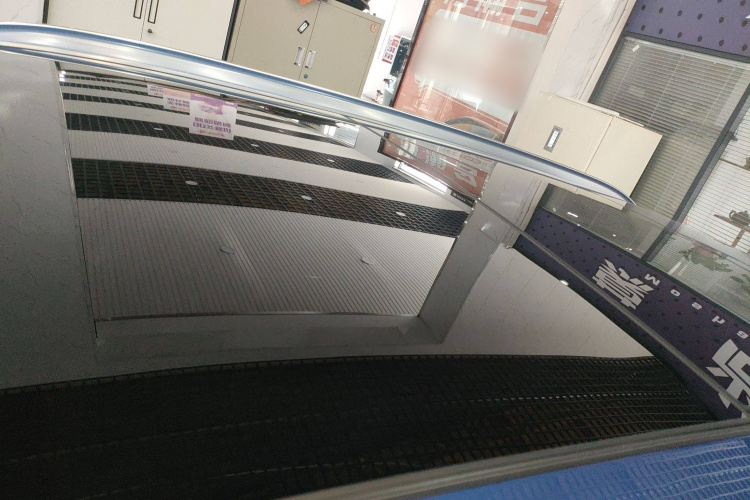 宝马X1 2020款 sDrive25Li 领先型车身外观57