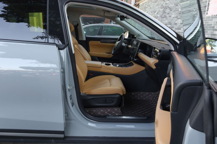 零跑汽车 零跑C11 2024款 增程 300尊享版中控内饰7009