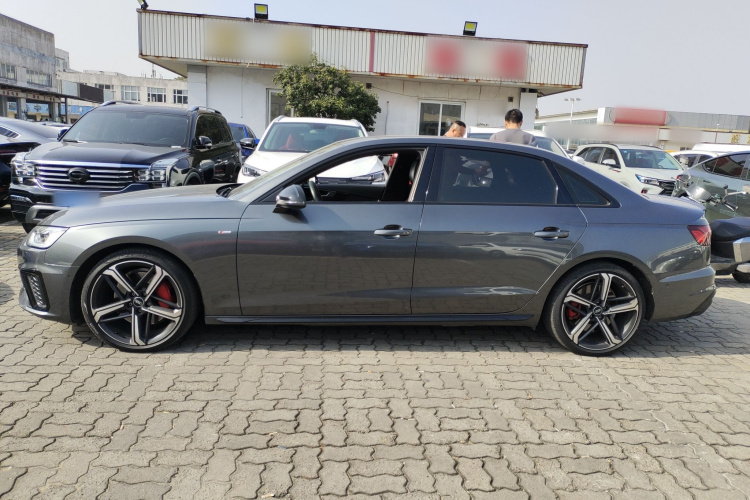 奥迪A4L 2022款 45 TFSI quattro 臻选动感型车身外观6003