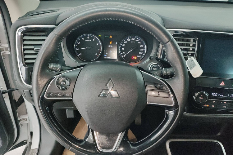 三菱 欧蓝德 2019款 2.0L 两驱畅享版 5座 国V局部细节13