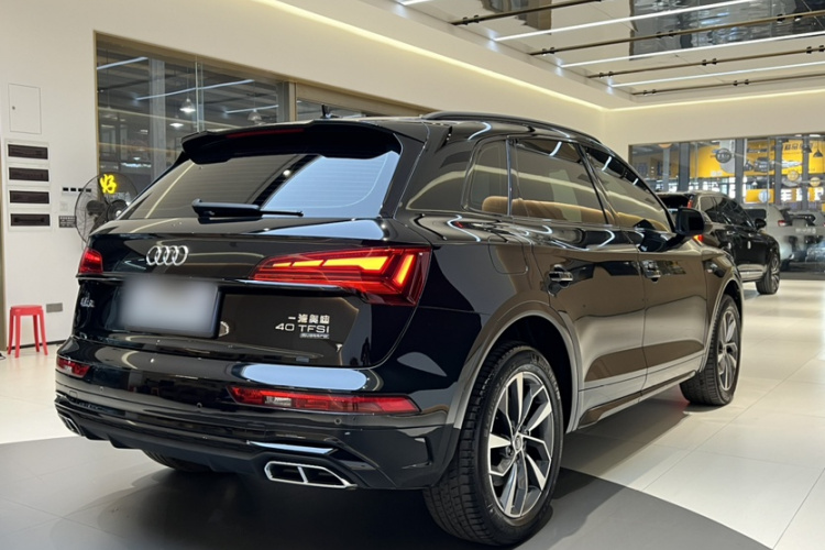 奥迪Q5L 2023款 40T 豪华动感型车身外观6001