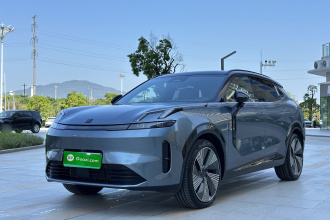 领克08 EM-P 2025款 220km 四驱性能Halo