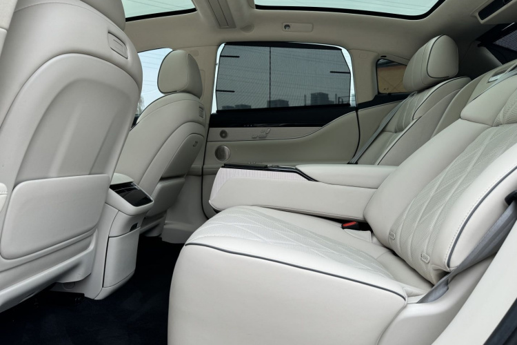 鸿蒙智行 享界S9 2024款 纯电 Ultra 四驱旗舰版中控内饰7011