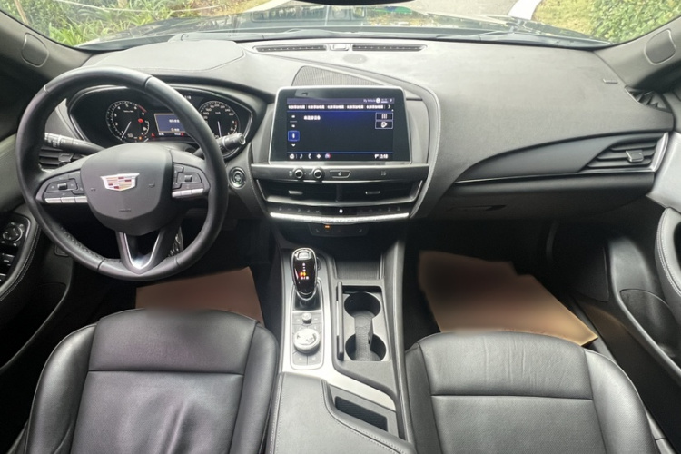 凯迪拉克CT5 2020款 改款 28T 豪华型中控内饰7005