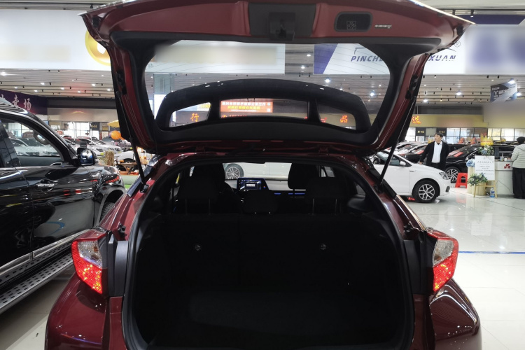 丰田 奕泽IZOA 2020款 2.0L 奕享版机舱底盘23