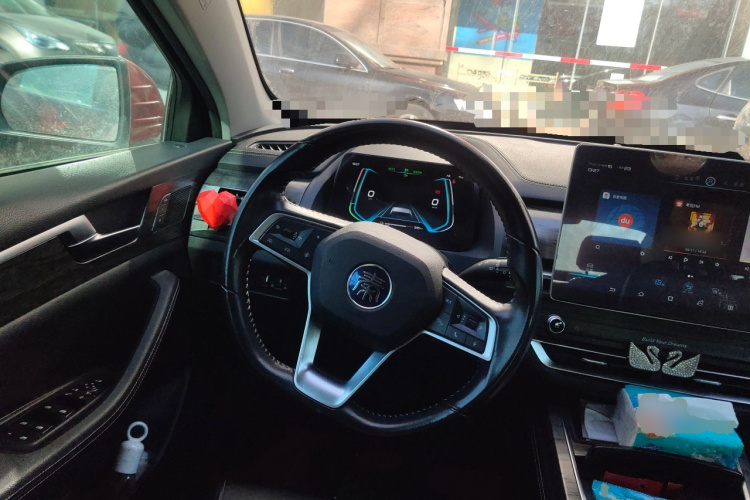 比亚迪 秦Pro新能源 2018款 EV500 智联领耀型中控内饰13