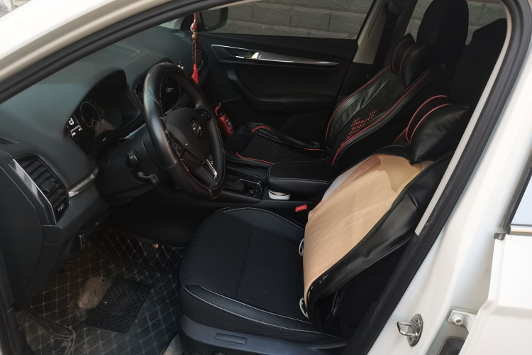 斯柯达 柯珞克 2021款 TSI280 豪华版中控内饰19