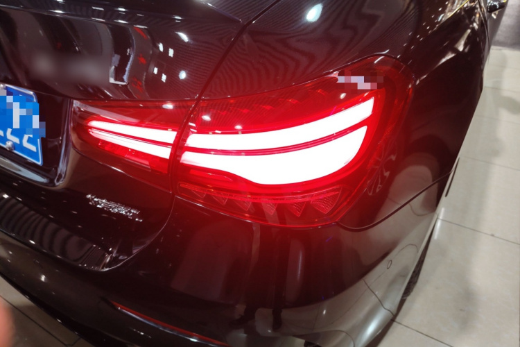 奔驰A级AMG 2024款 改款 AMG A 35 L 4MATIC车身外观6006