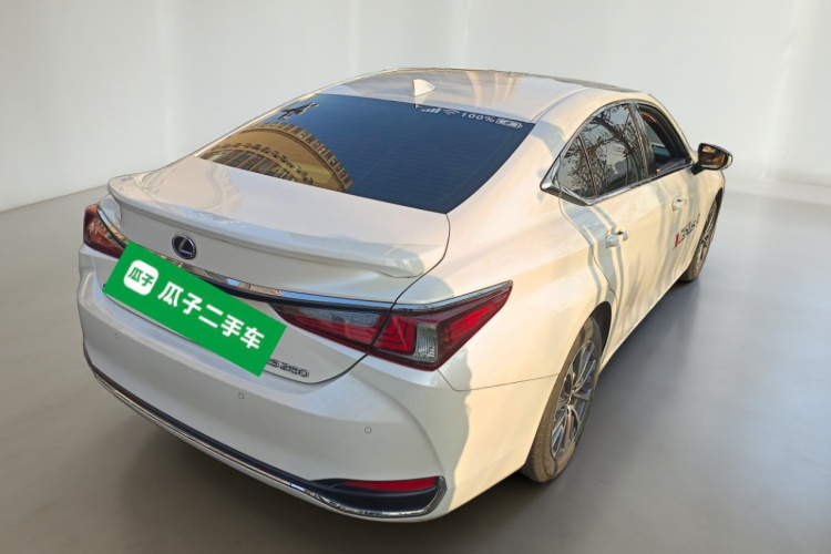 雷克萨斯ES 2023款 200 卓越版车身外观7