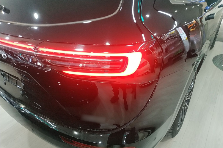 鸿蒙智行 问界M7 2024款 1.5T 智驾四驱Max版 5座车身外观6006