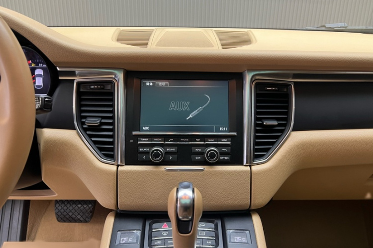 保时捷 2014款 Macan 2.0T中控内饰7003