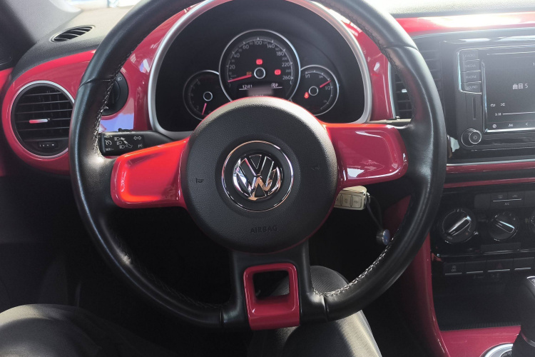 大众 甲壳虫 2018款 180TSI 宜乐型中控内饰13