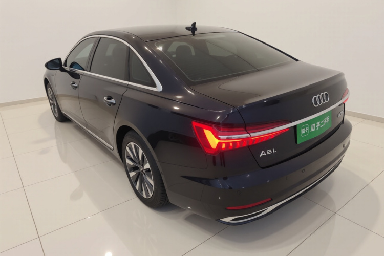 奥迪A6L 2024款 45 TFSI 臻选致雅型车身外观5