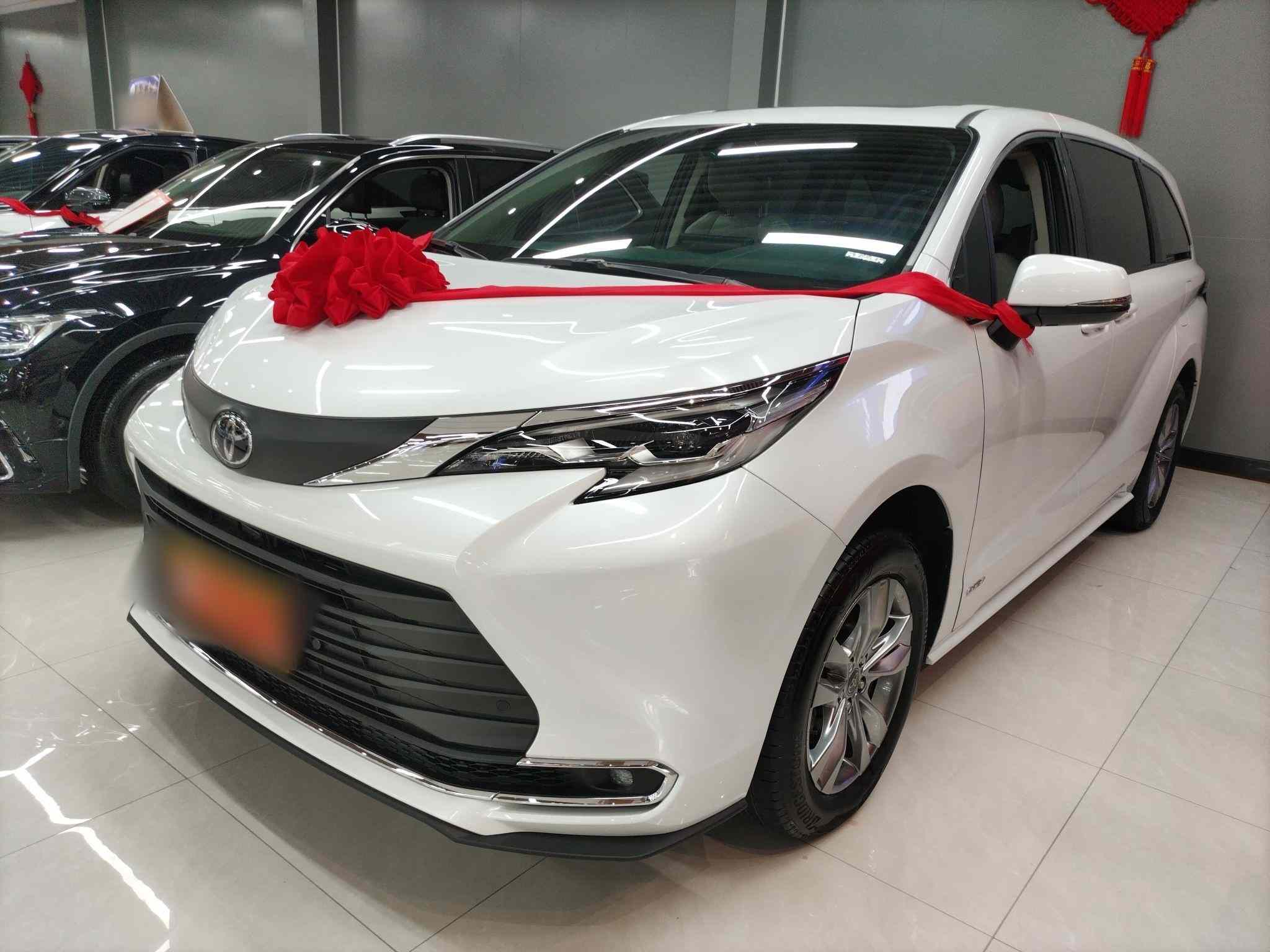 丰田 赛那SIENNA 2024款 2.5L混动 舒适版(2)