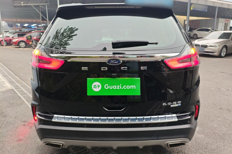 福特 锐界 2022款 PLUS EcoBoost 245 四驱铂锐型 7座车身外观6