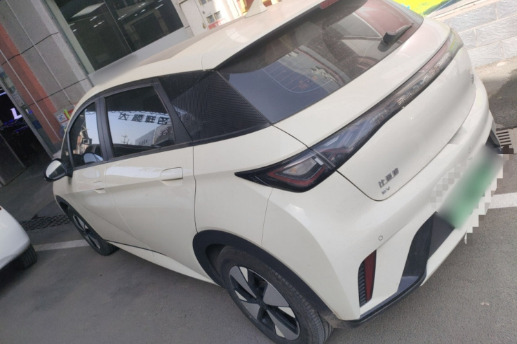 比亚迪 海豚 2023款 420km 时尚版车身外观4