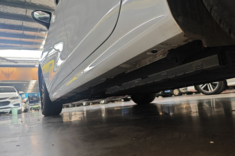 比亚迪 秦PLUS 2023款 冠军版 DM-i 55KM领先型局部细节9002