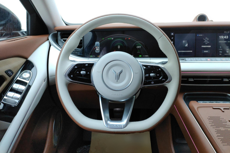 岚图汽车 岚图FREE 2024款 超长续航智驾版中控内饰13