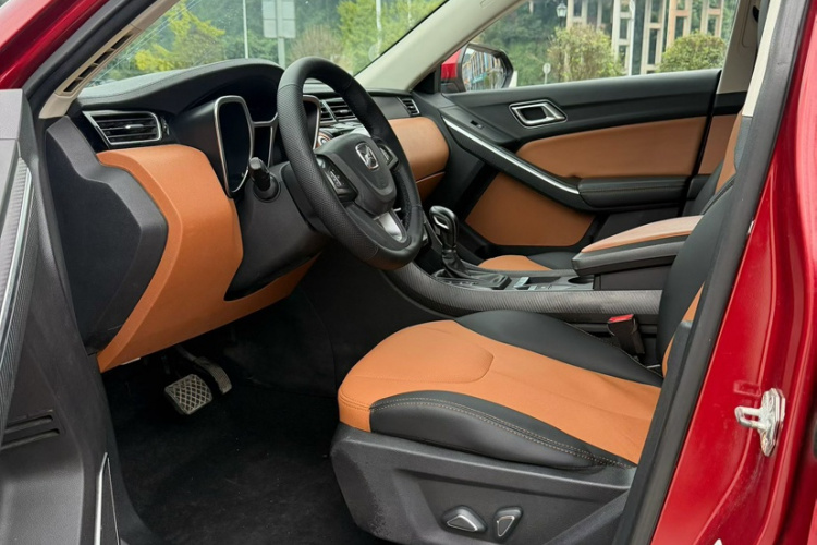 江铃 驭胜S330 2016款 1.5L GTDi 自动两驱时尚版中控内饰7006