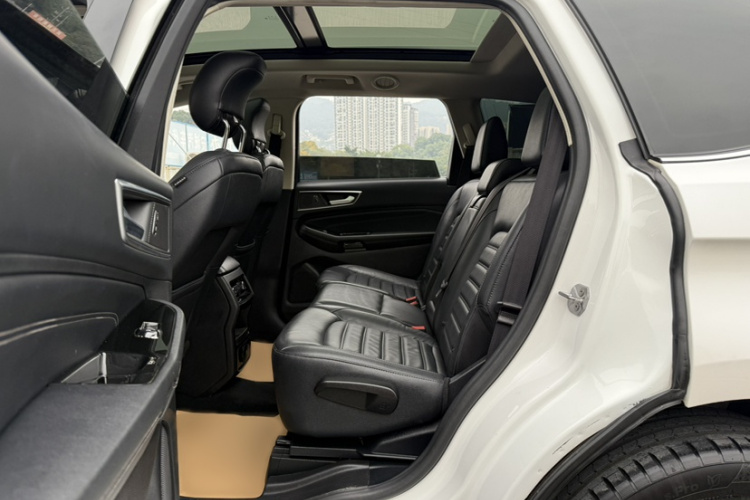 福特 锐界 2020款 EcoBoost 245 两驱豪锐型 7座中控内饰7004