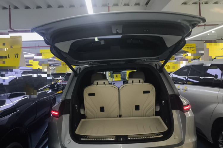 理想汽车 理想L9 2024款 Ultra局部细节23