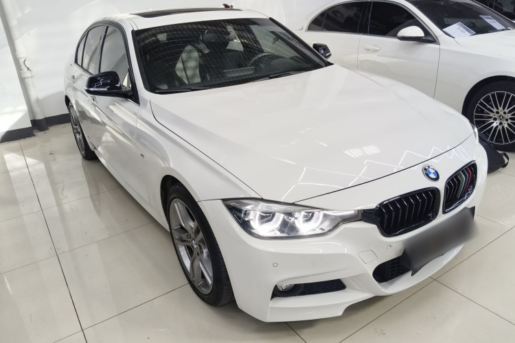 宝马3系 2018款 320i M运动曜夜版车身外观6002