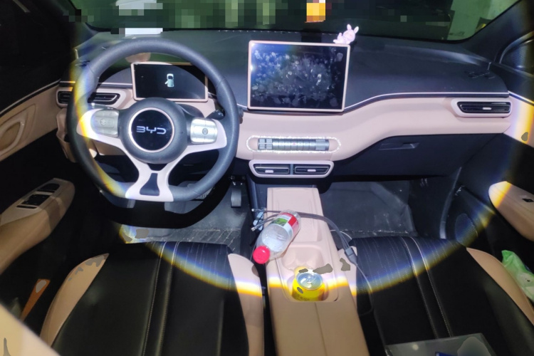 比亚迪 海鸥 2024款 荣耀版 305km 活力版中控内饰12