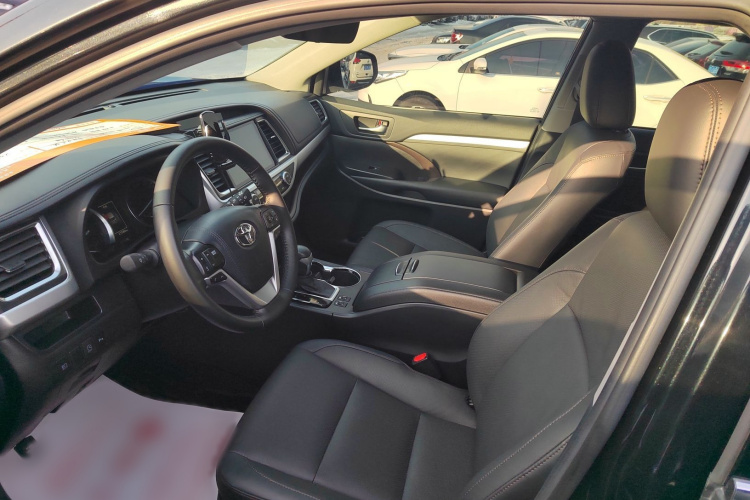 丰田 汉兰达 2021款 2.0T 四驱豪华版 7座中控内饰7002