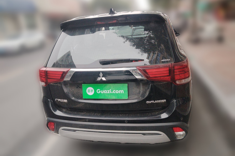 三菱 欧蓝德 2020款 2.4L 四驱致享版 7座车身外观6004