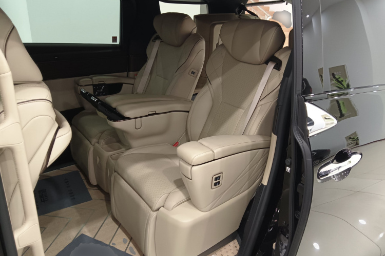 丰田 埃尔法 2024款 双擎 2.5L 臻享版中控内饰21