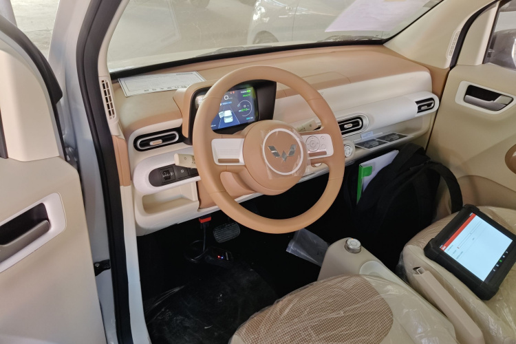 五菱汽车 宏光MINIEV 2024款 第三代 215km 青春版中控内饰12