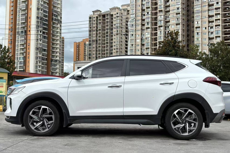 现代 途胜 2020款 280TGDi 两驱GLS时尚版 国VI车身外观6003