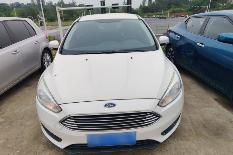 福特 福克斯 2017款 三厢 1.6L 自动舒适型智行版车身外观6001