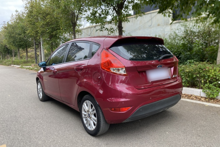 福特 嘉年华 2013款 两厢 1.5L 自动时尚型车身外观6005