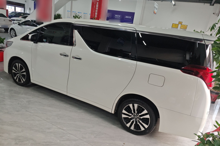 丰田 埃尔法 2018款 改款 3.5L 尊贵版车身外观4