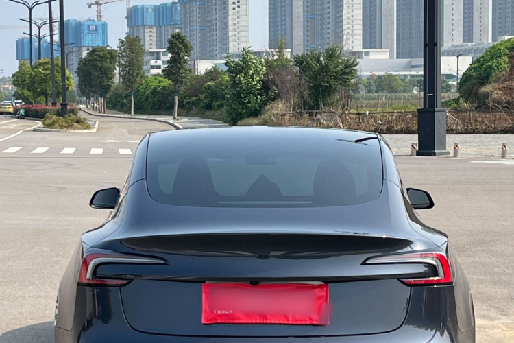 特斯拉 Model 3 2023款 后轮驱动版车身外观6007