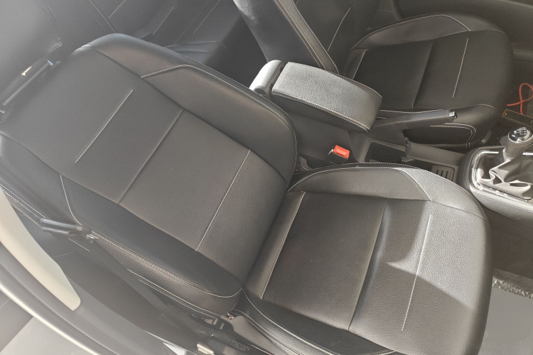 大众 宝来 2021款 1.5L 手动时尚智联版局部细节41