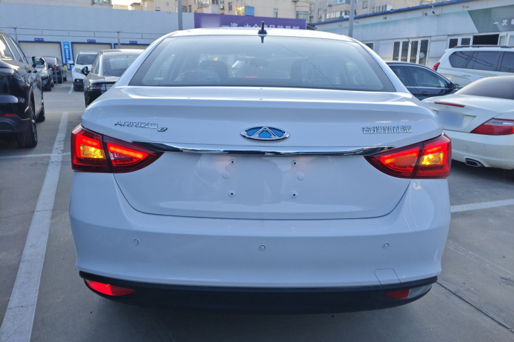 奇瑞新能源 艾瑞泽e 2024款 455km 出行版车身外观6