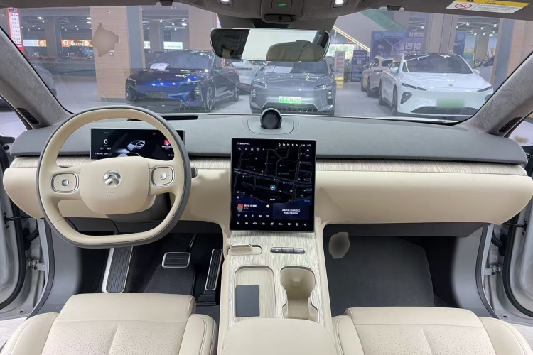 蔚来ET7 2024款 75kWh 行政版中控内饰7002