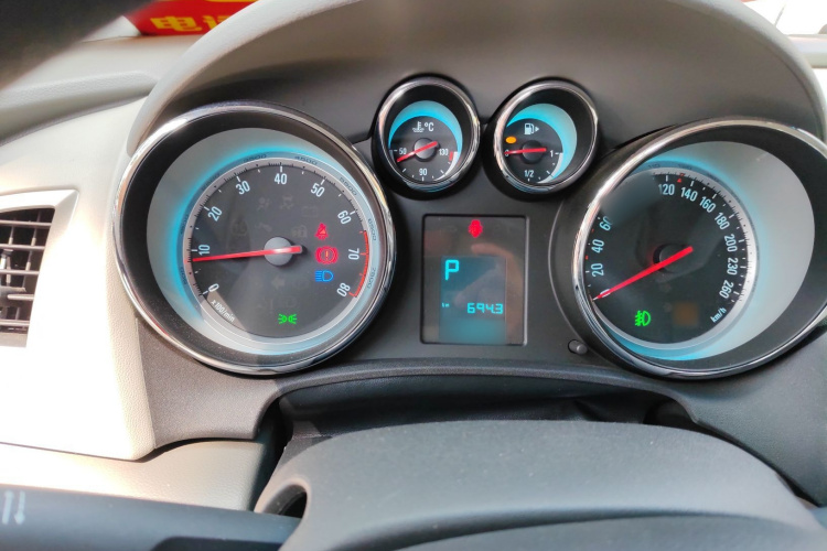 别克 英朗 2013款 XT 1.6L 自动时尚版局部细节14