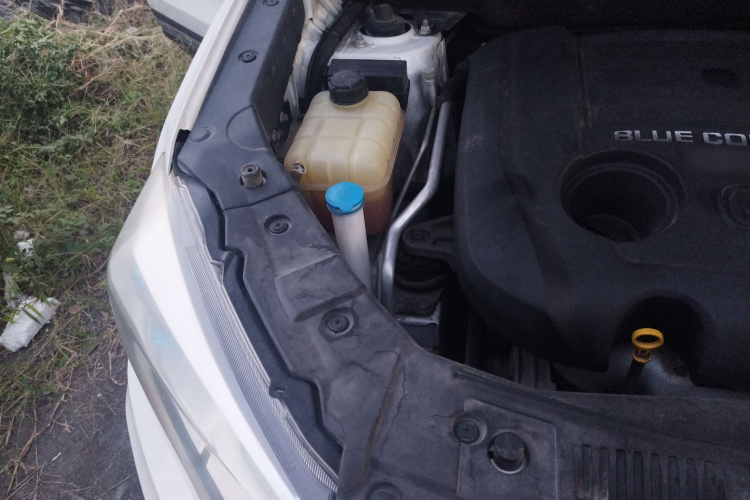 长安CS75 2016款 2.0L 手动豪华型 国V局部细节9006