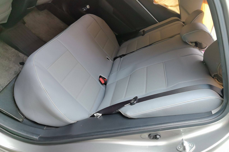 丰田 卡罗拉 2017款 改款 1.2T S-CVT GL-i中控内饰7004