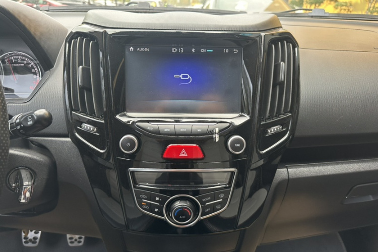 长城M4 2014款 1.5L 手动豪华型中控内饰7008