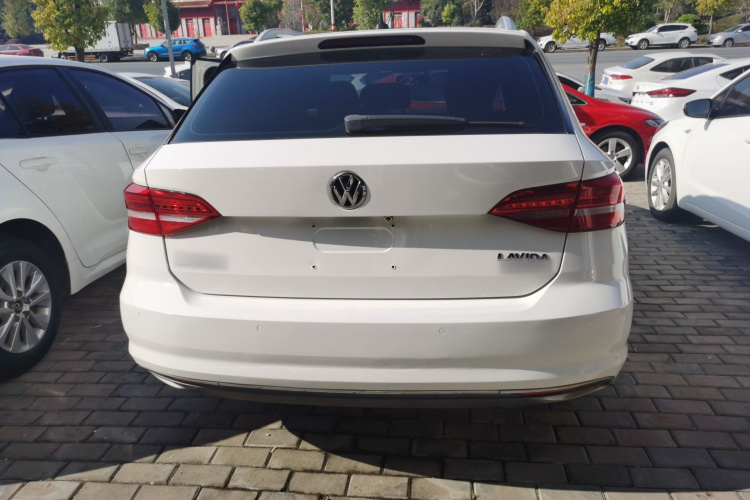 大众 朗逸 2018款 两厢 200TSI DSG舒适版 国V车身外观6