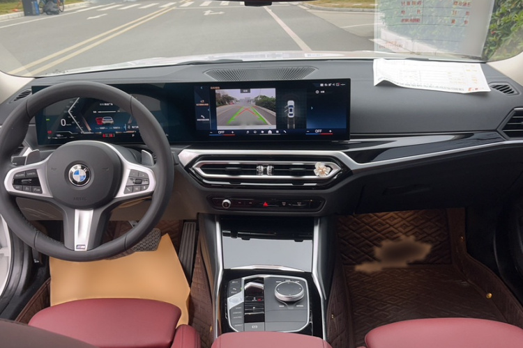 宝马3系 2024款 320Li M运动套装中控内饰7005