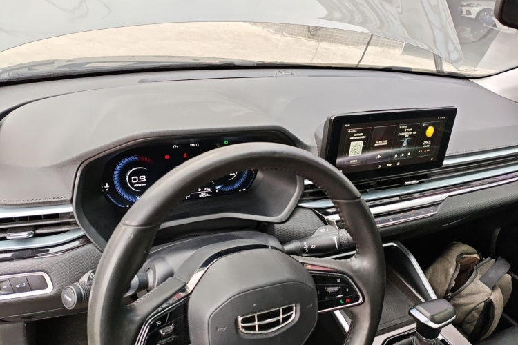 吉利汽车 帝豪 2022款 第4代 1.5L CVT尊贵型中控内饰7002